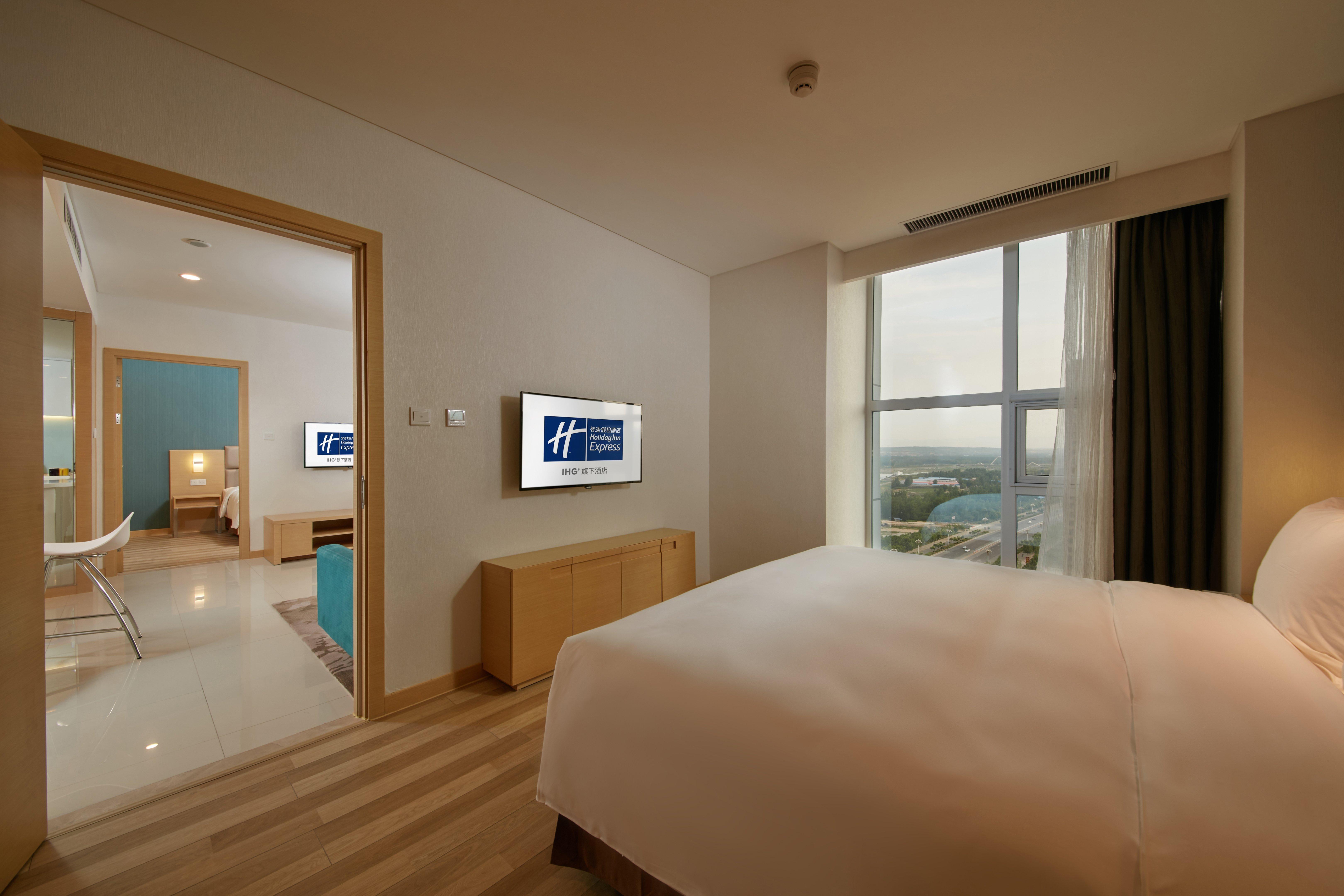 Holiday Inn Express Luoyang Yichuan By Ihg Ngoại thất bức ảnh
