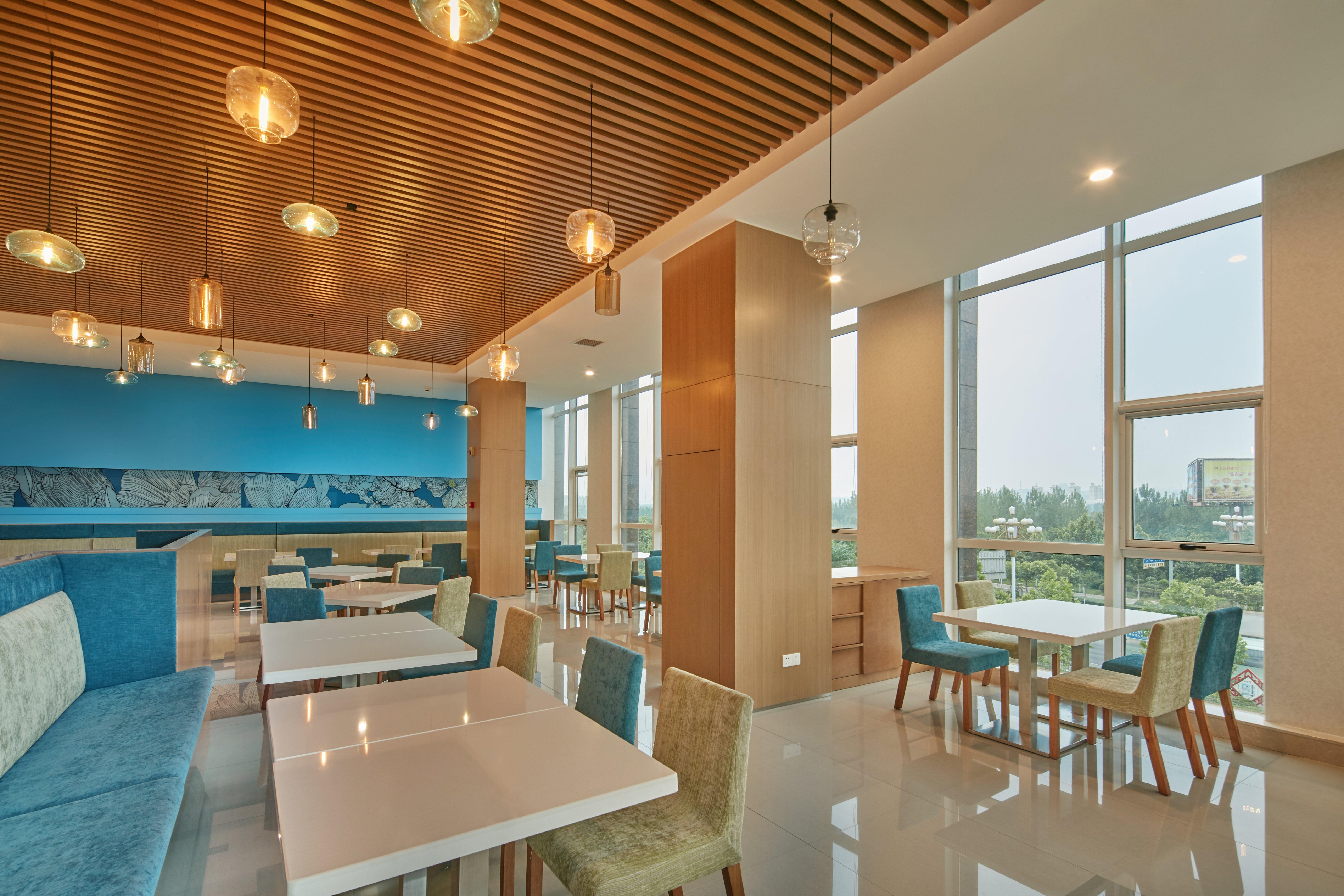 Holiday Inn Express Luoyang Yichuan By Ihg Ngoại thất bức ảnh