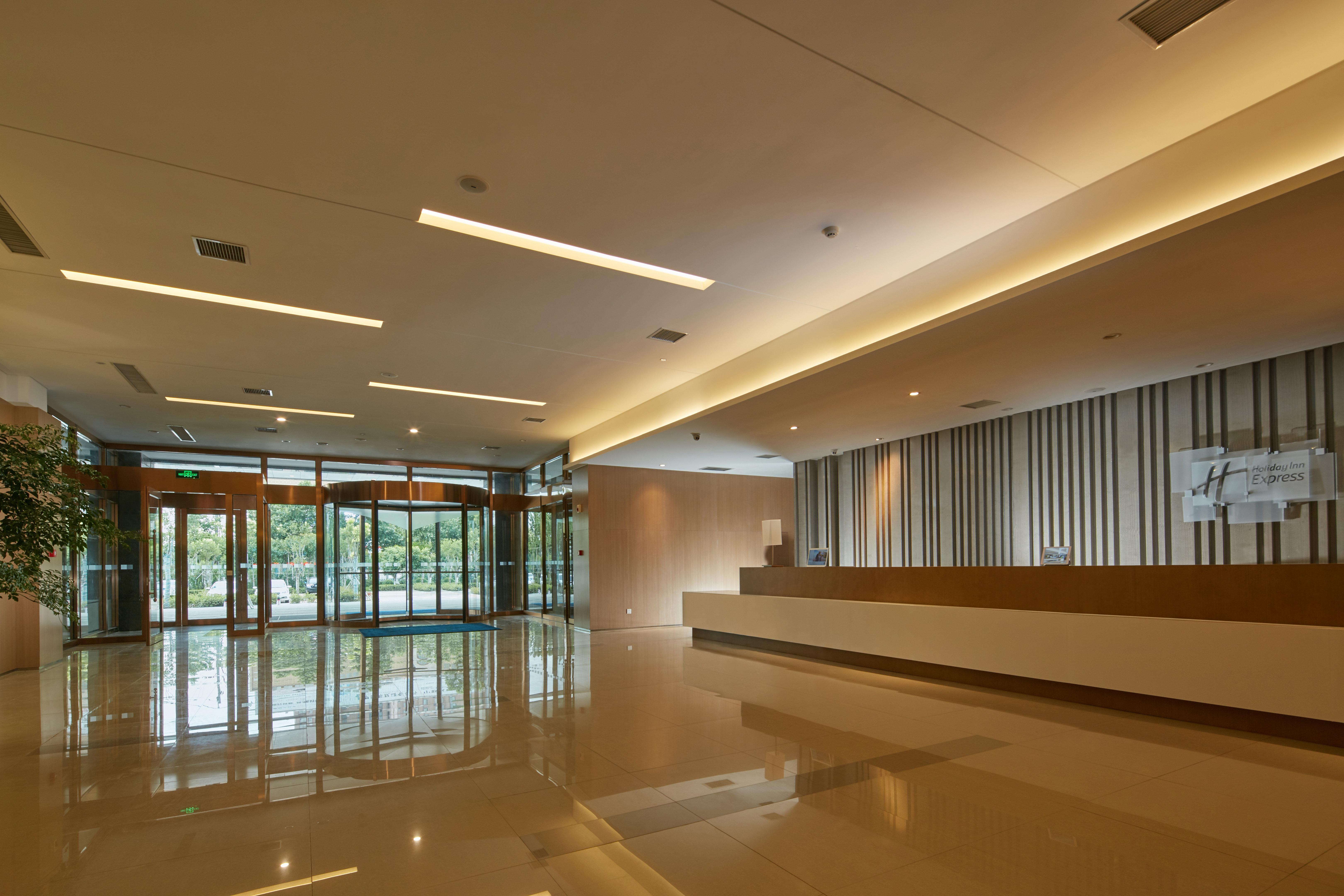 Holiday Inn Express Luoyang Yichuan By Ihg Ngoại thất bức ảnh