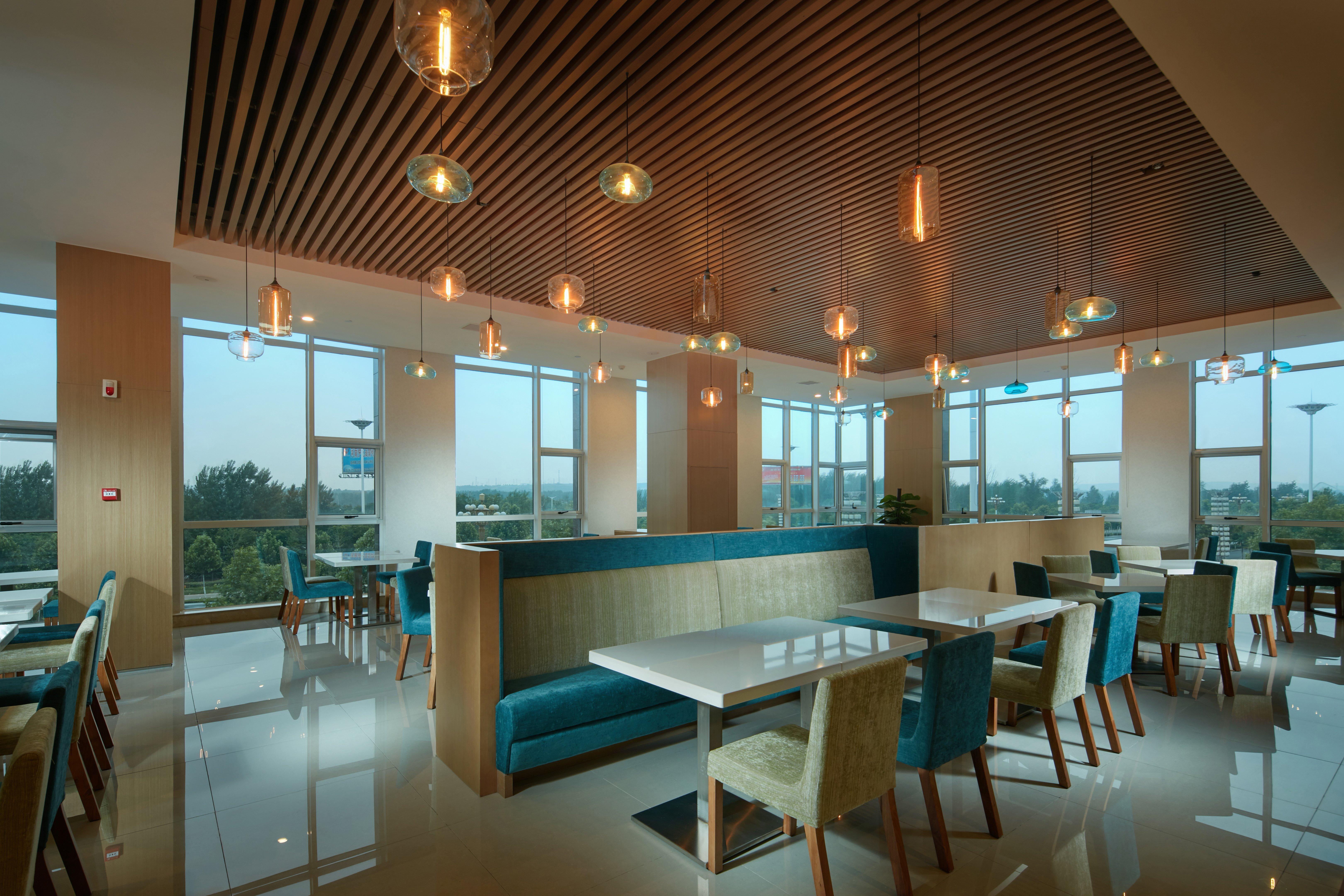 Holiday Inn Express Luoyang Yichuan By Ihg Ngoại thất bức ảnh